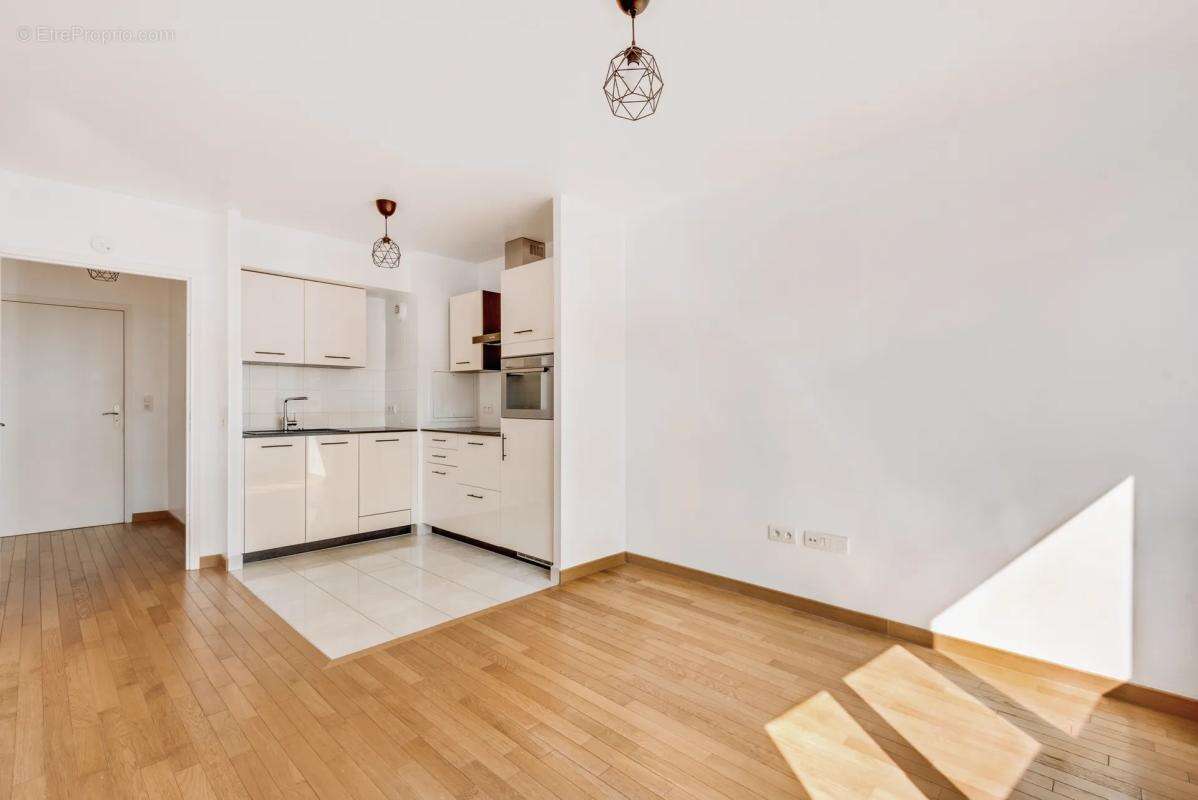 Appartement à ISSY-LES-MOULINEAUX