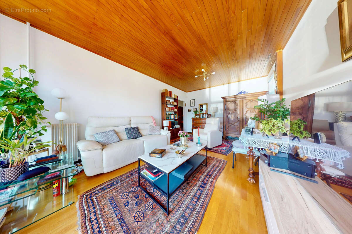 Appartement à QUINTAL