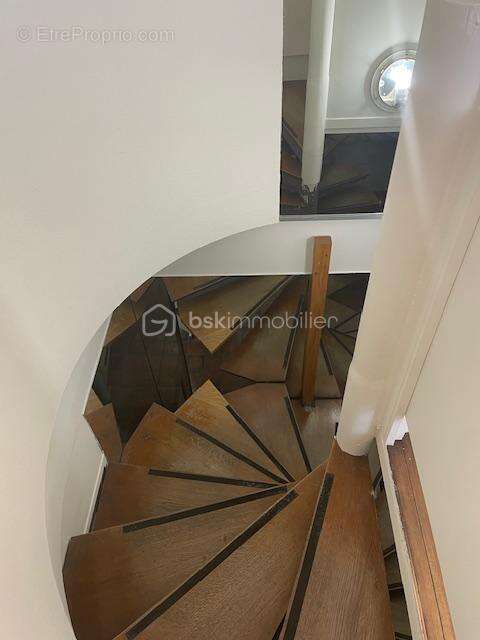 Droit au bail d'un local de 89 m² avec sous sol de 35 m² - photo 11