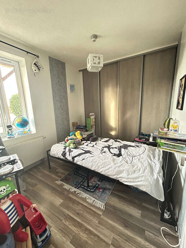 Maison à SERRIGNY-EN-BRESSE