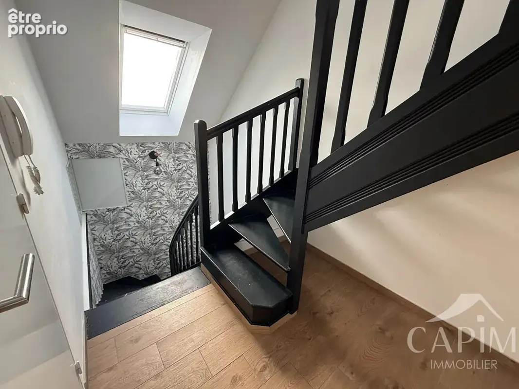 Appartement Fougeres Centre Ville en duplex 4 pièce(s) - 97.94M² HAB- 5 Pièces - 3Ch. + Bureau- Cave-136,12M² au sol - photo 12