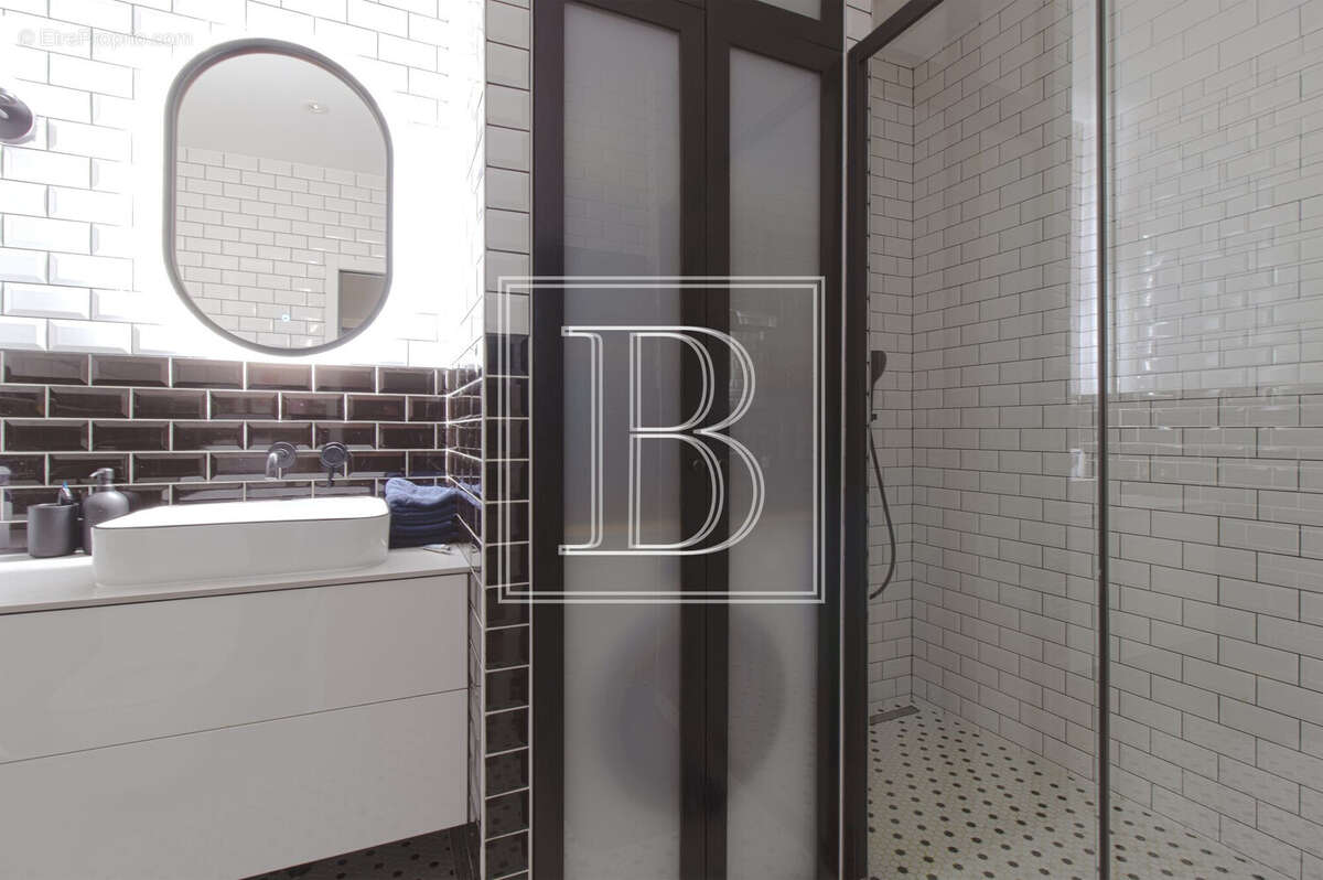 Appartement à PARIS-3E