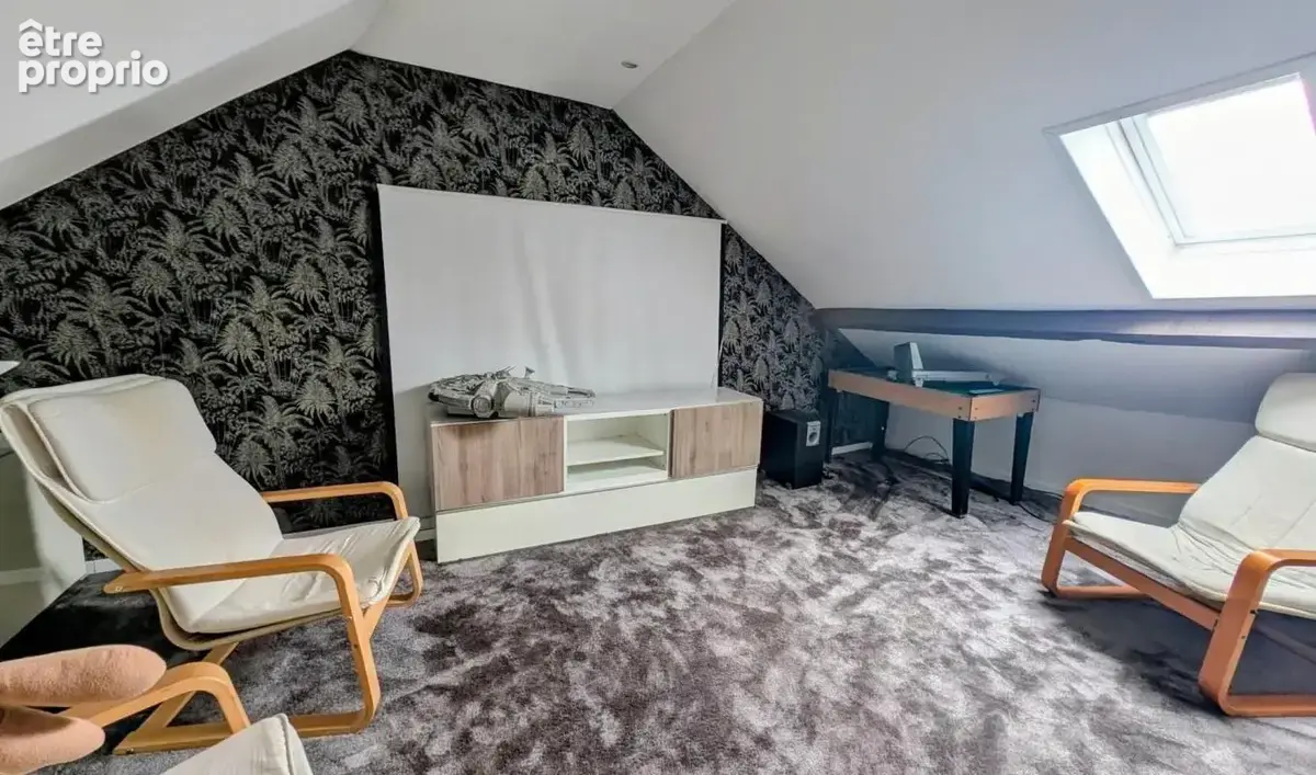 Maison semi-individuelle avec cachet, 4 chambres, 2 garages, grande terrasse - photo 11