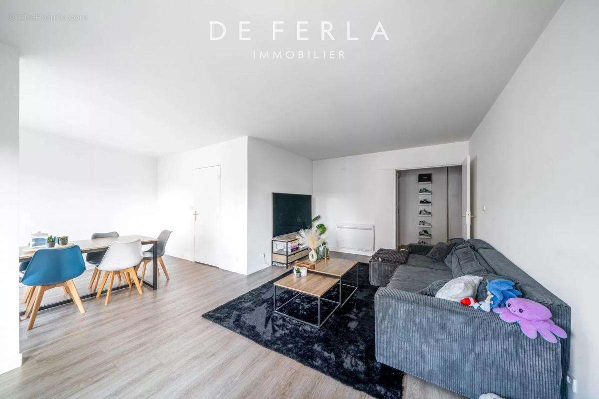 Appartement à PARIS-15E