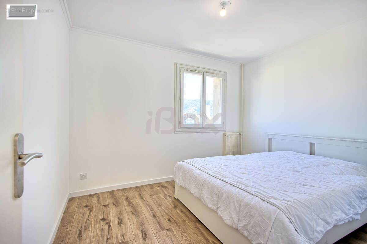 TOULON Le Mourillon - Appartement 3 pièces + possibilité stationnement - photo 10