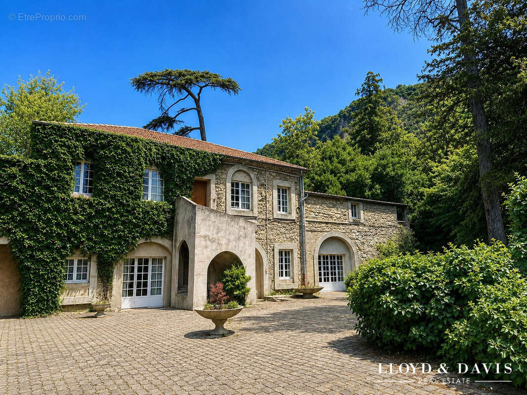 Ferme ( La chataigneraie) 3*