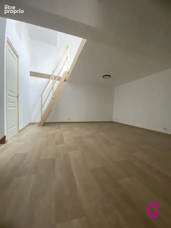 Maison de ville de 116 m2 mitoyenne, rénovée - 3 chambres (possibilité 4), possibilité de divisé en 2 appartem - photo 7