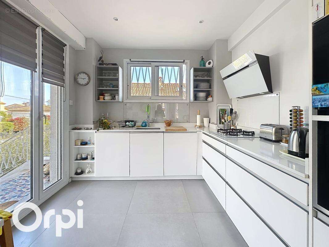 Maison à VILLENEUVE-LOUBET