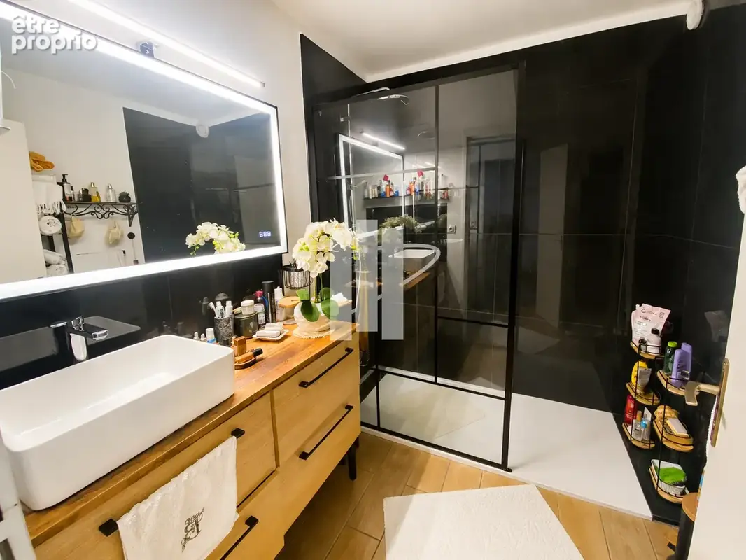 Coup de Coeur assuré - Appartement 3 pièces traversant - photo 7
