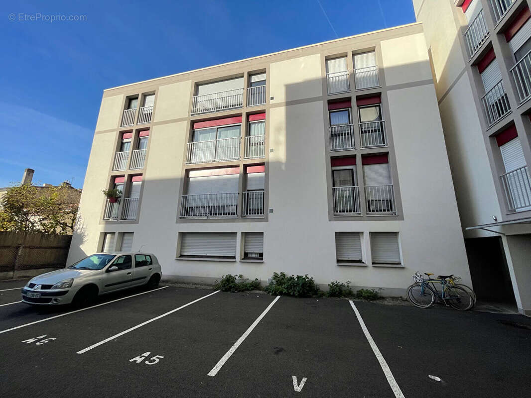 Appartement à BORDEAUX