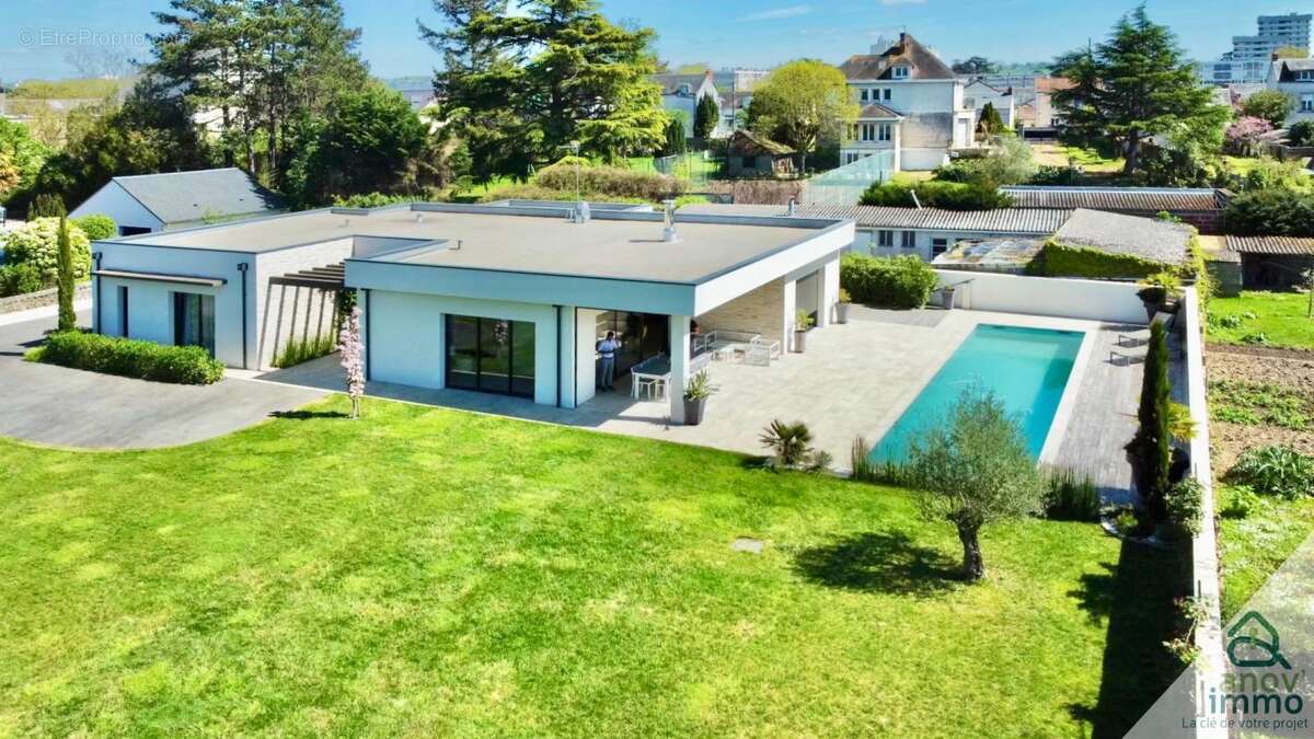 Maison à CHATELLERAULT