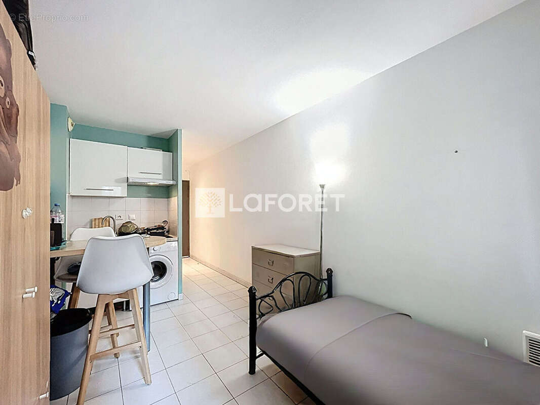 Appartement à MARSEILLE-5E