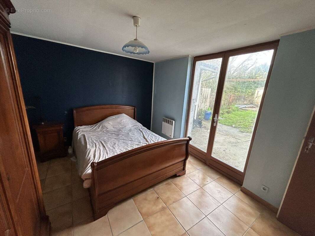 Maison à SAINT-JEAN-D'ANGELY