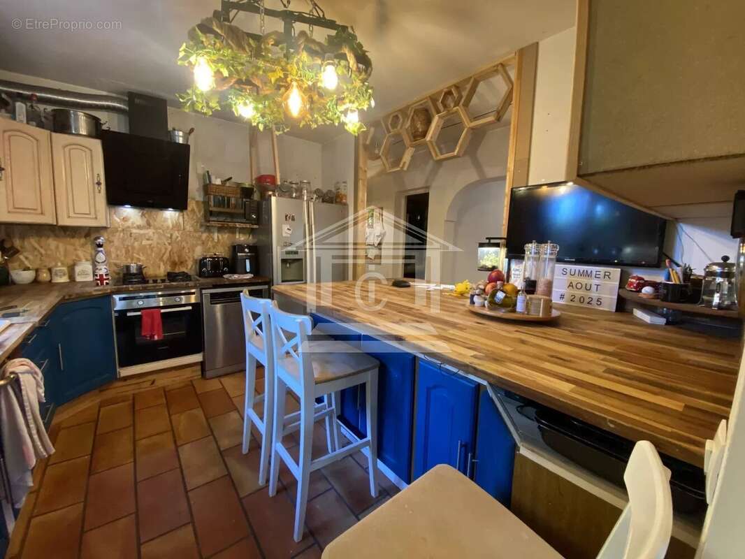 Maison à TOURRETTES