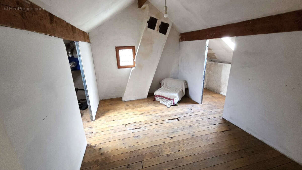 Maison à JOUARRE