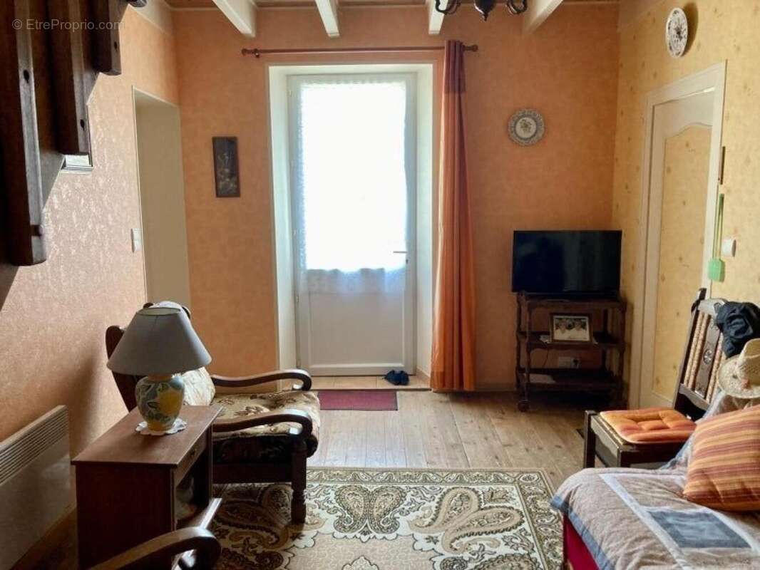 Maison 90 m² à Longre  - photo 6