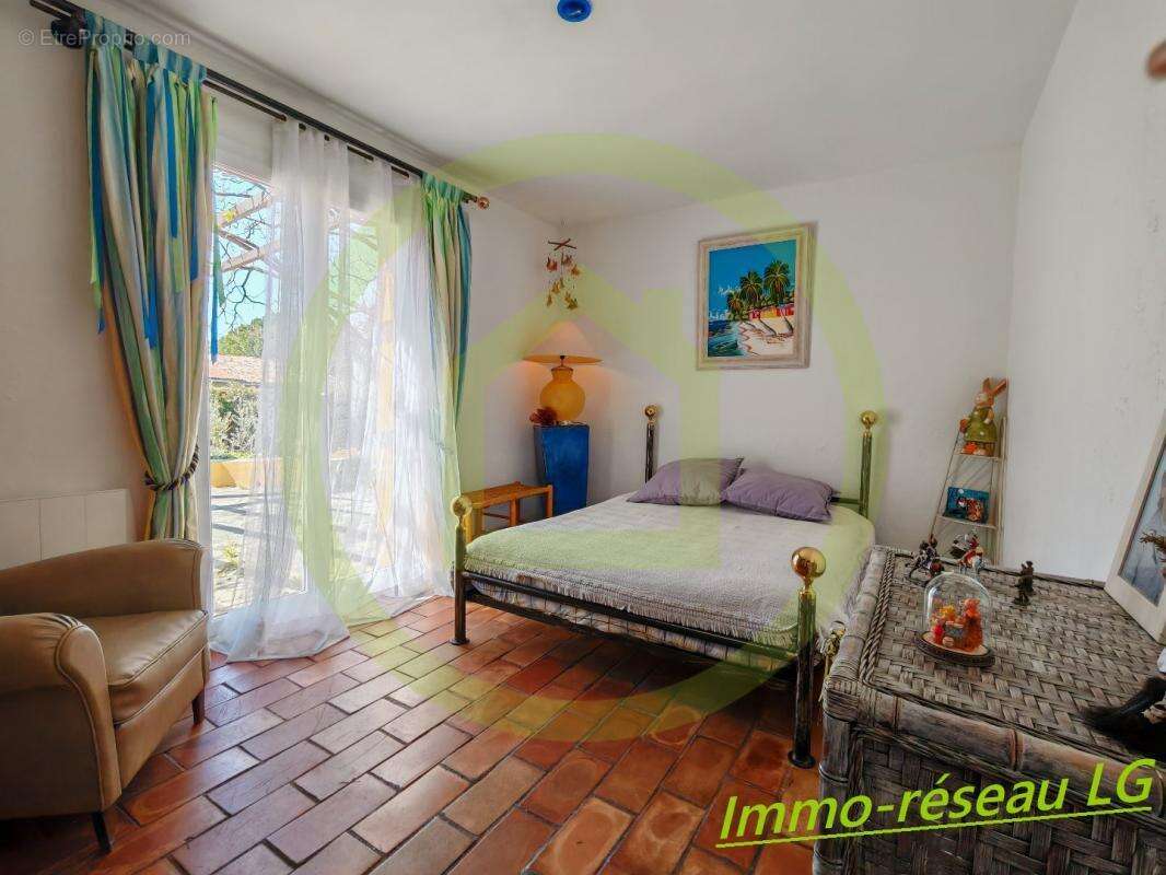 Maison à LE CASTELLET