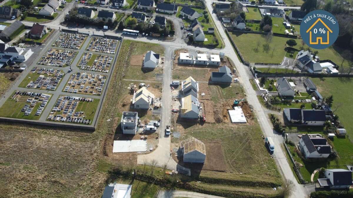 Terrain à VIEUX-VY-SUR-COUESNON