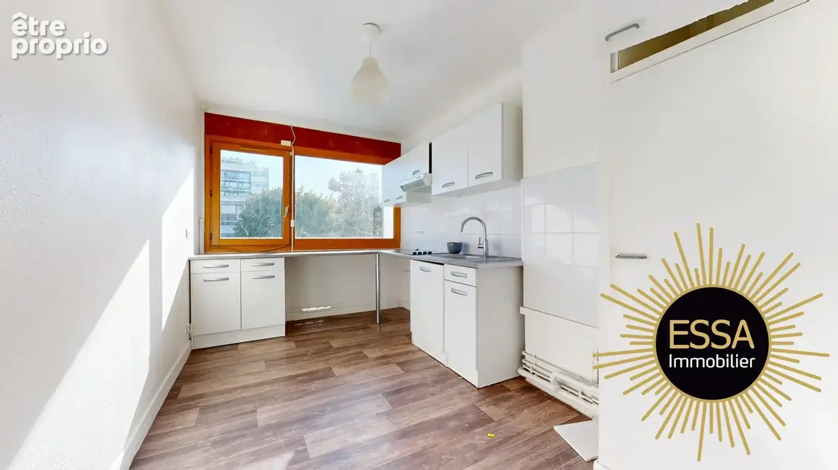 Appartement 4 pièces 75 m² à vendre à Velizy-Villacoublay (78140) - photo 4