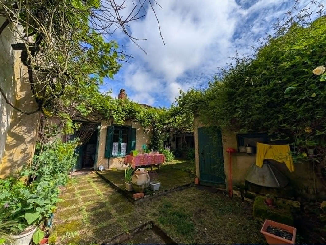 Maison à ROUILLE