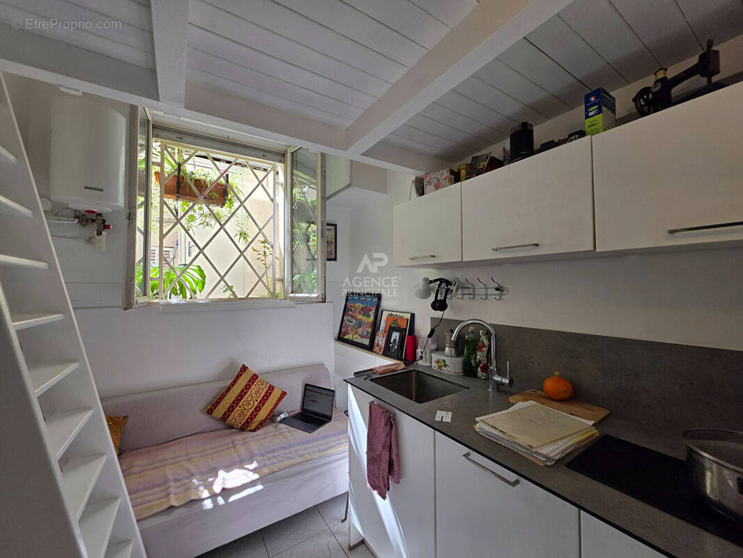 Appartement à PARIS-18E