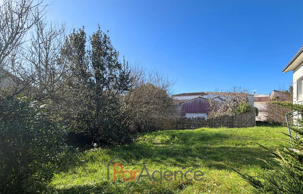 Maison à VAUX-SUR-MER