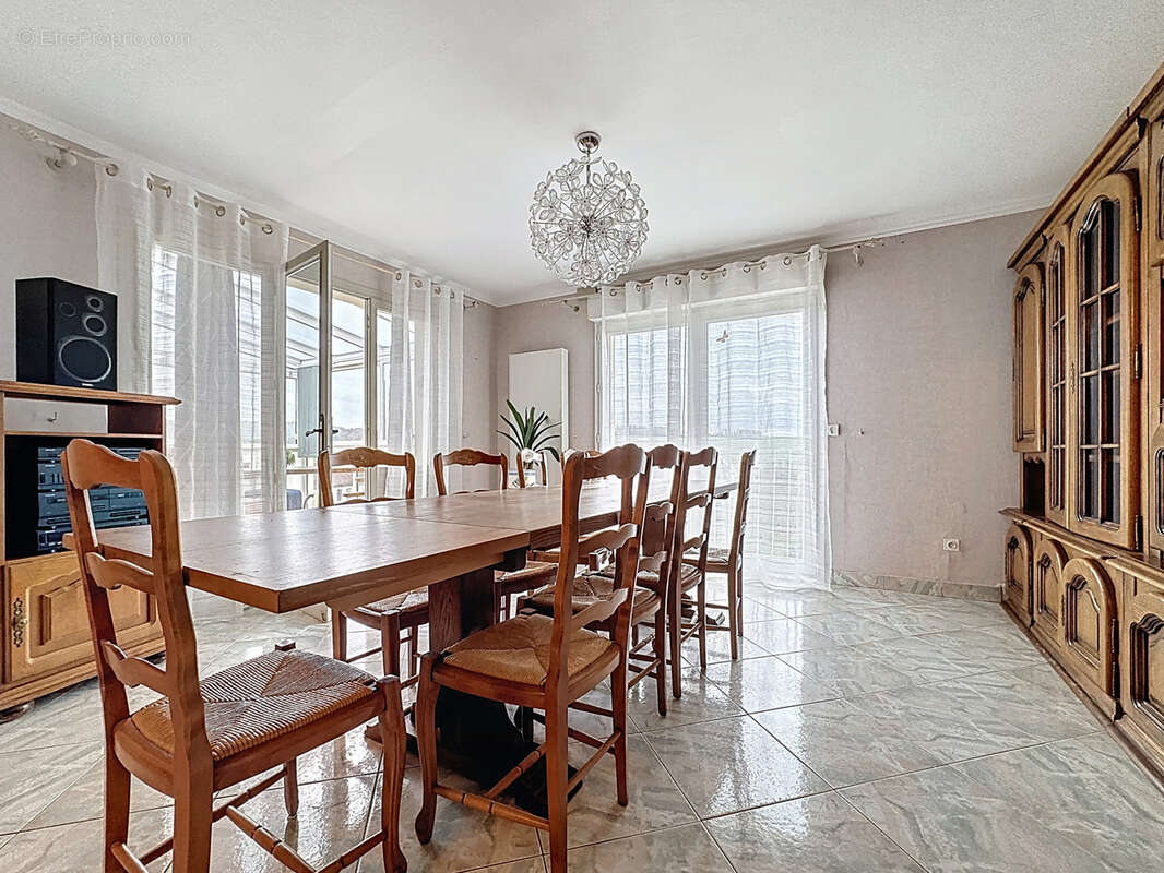 Maison à MONTMIRAIL