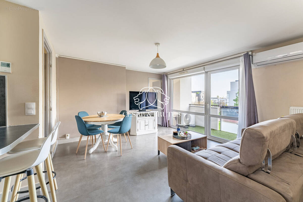 Appartement à LYON-8E