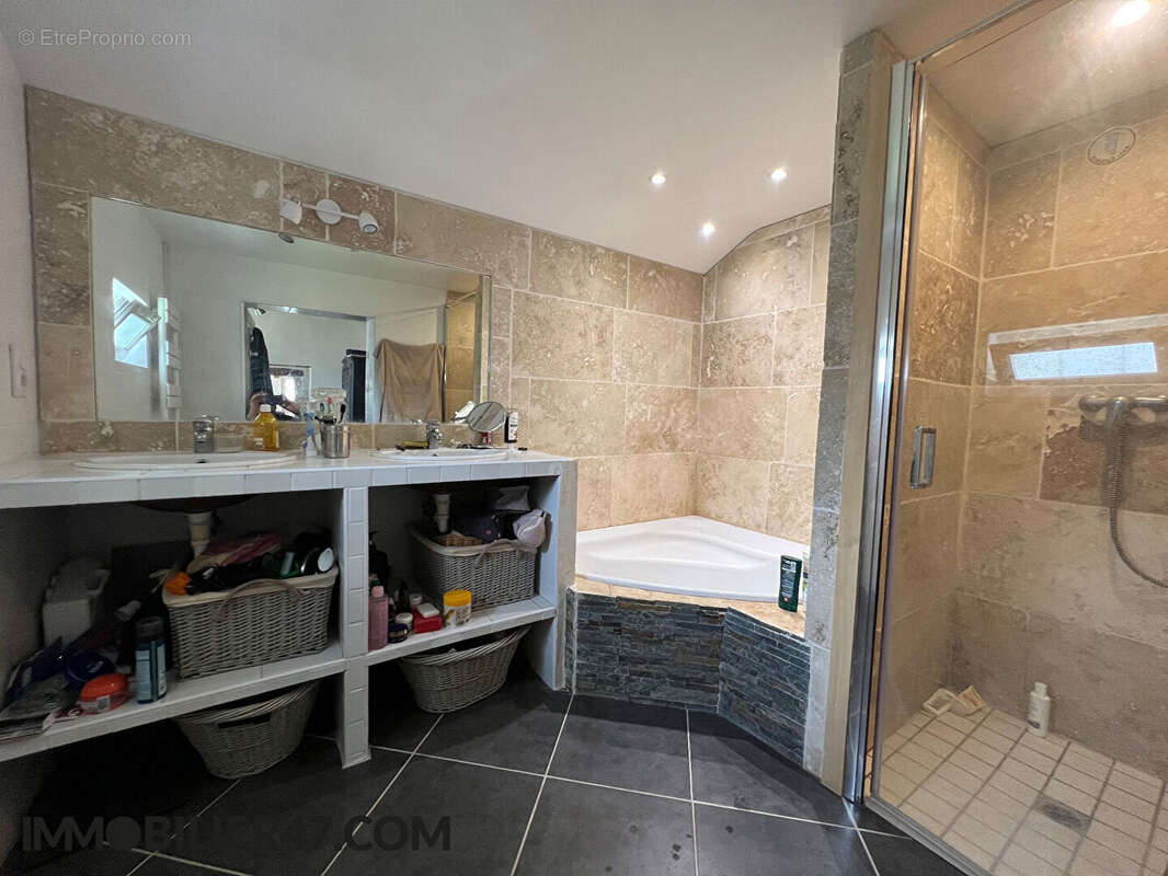 Maison à CASTELMORON-SUR-LOT