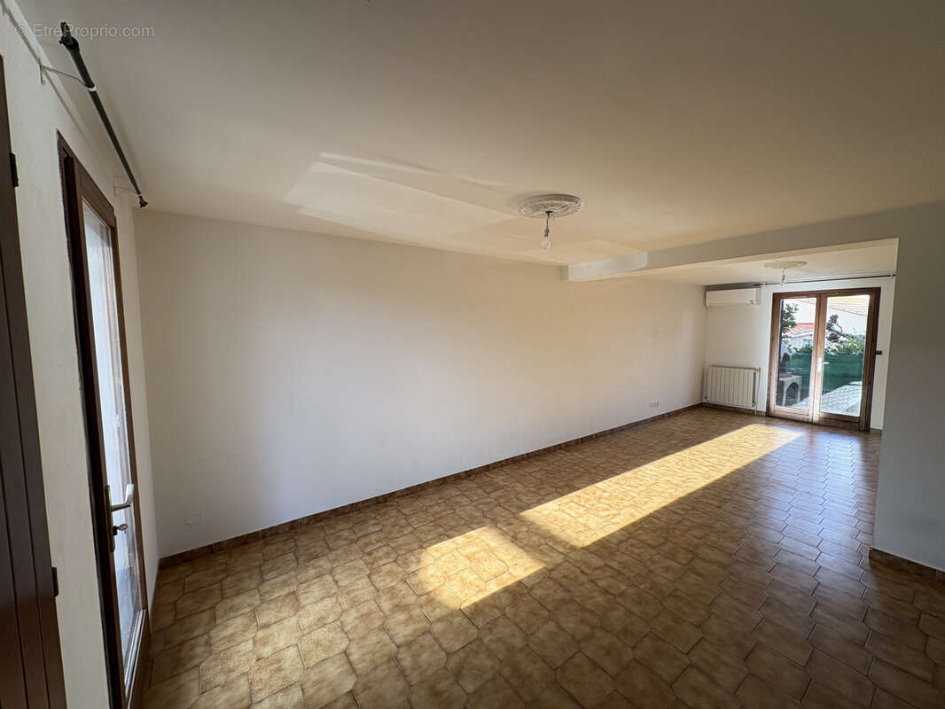 Maison à SIX-FOURS-LES-PLAGES