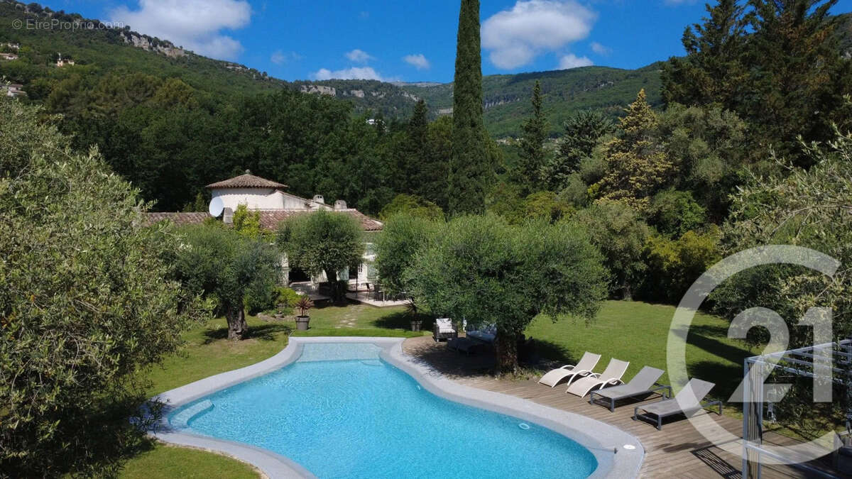 Maison à LE BAR-SUR-LOUP