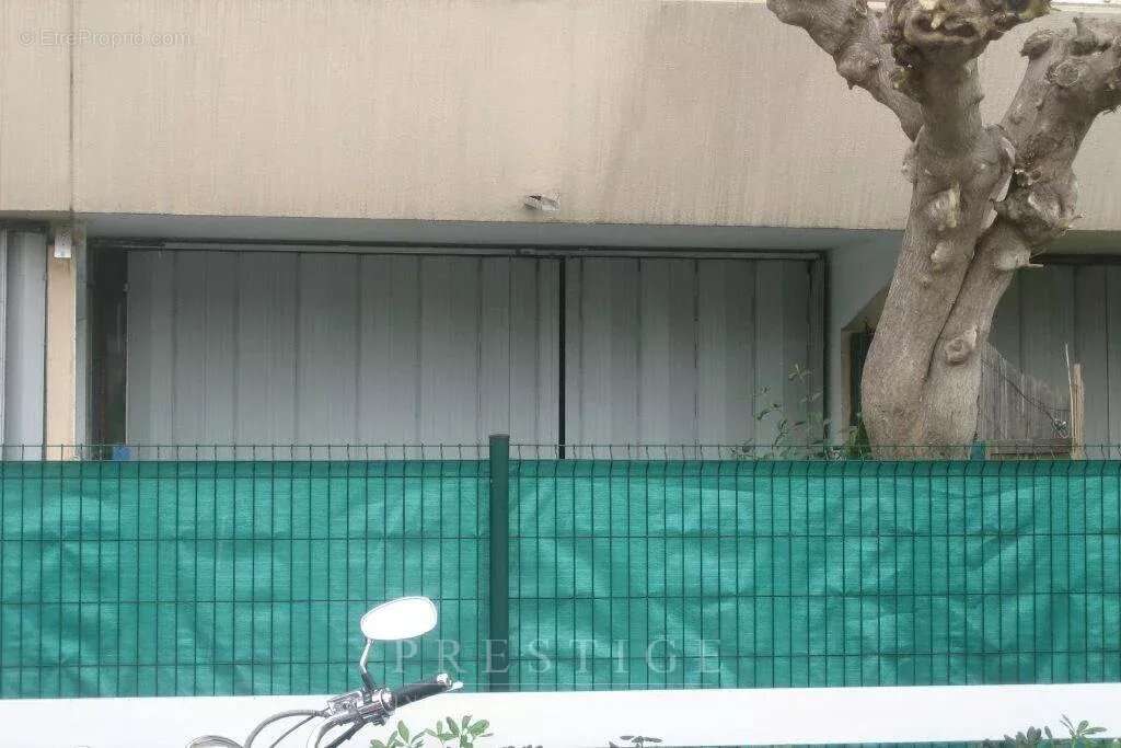 Antibes, studio meublé et loué, terrasse & jardin - photo 11