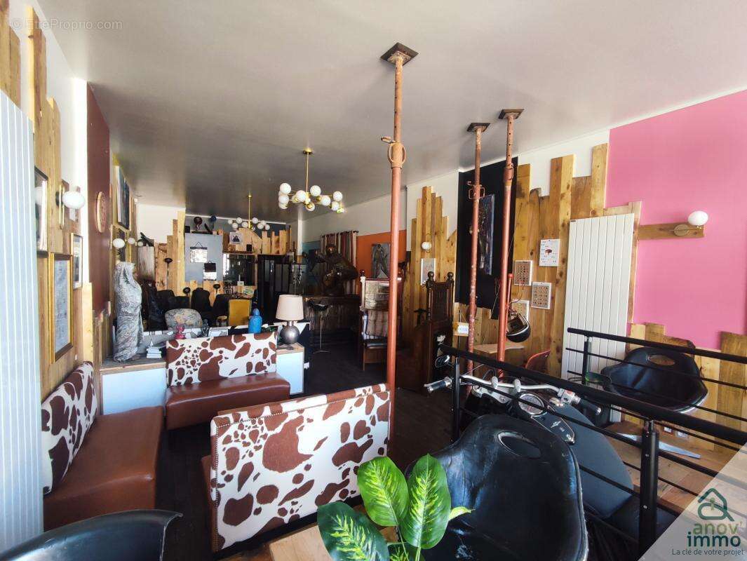 VENTE Local commercial 75m2 (murs et fond) - photo 5