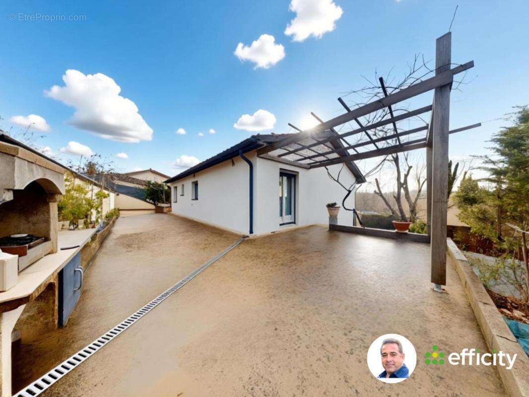 Maison à CHATILLON-SUR-CHALARONNE