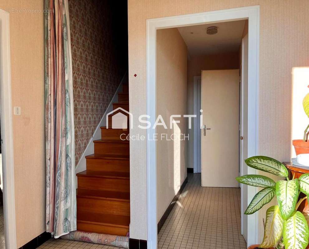 Photo 3 - Maison à CHATENOY-LE-ROYAL