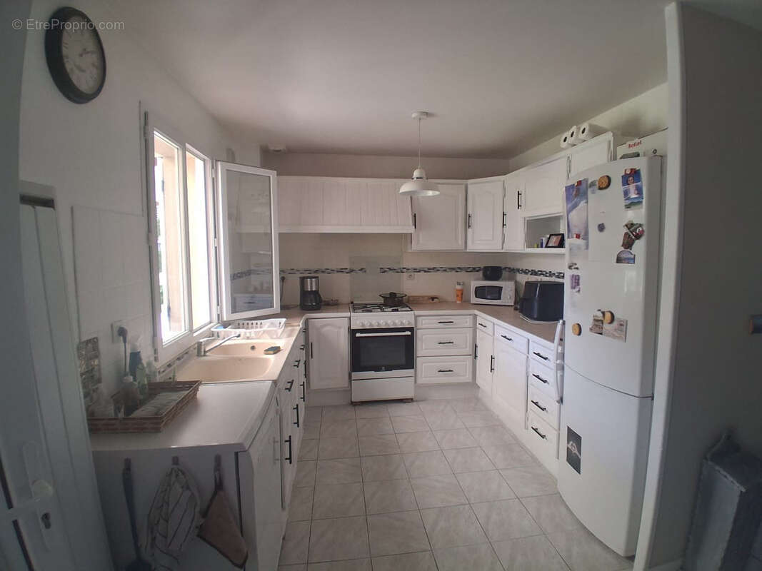 Maison à TAVAUX-ET-PONTSERICOURT