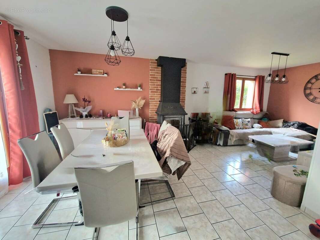 Maison à SAINT-MARTIN-DU-TILLEUL