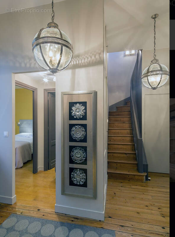 4 pièces de charme avec terrasses - Quartier Pey Berland - photo 6