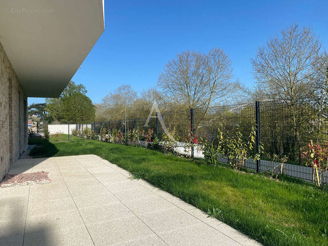 Appartement à SAINT-JEAN-DE-LA-RUELLE
