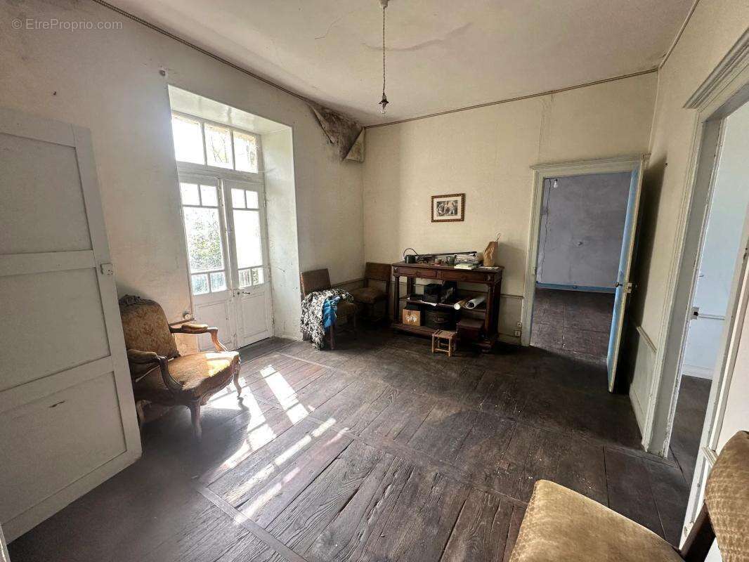 Maison à TURENNE