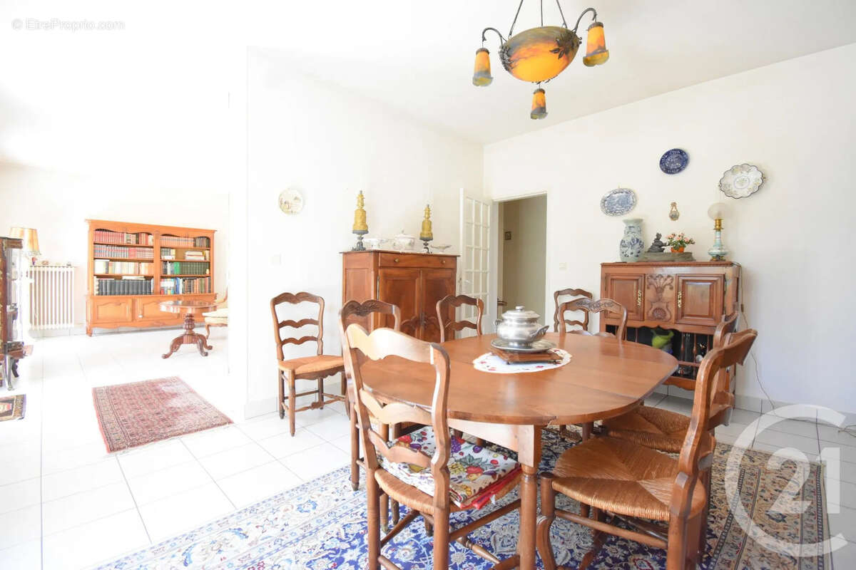 Maison 136 m² à Vichy  - photo 2