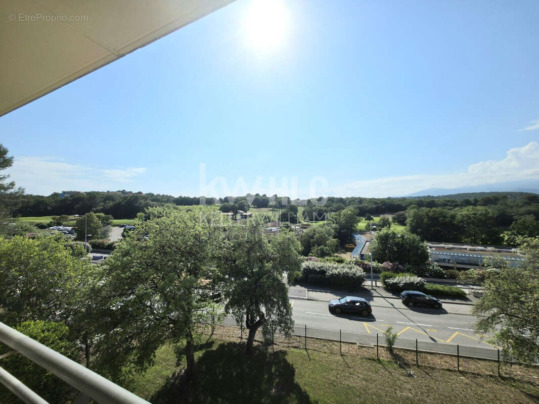 Appartement 31 m² à Biot  - photo 2