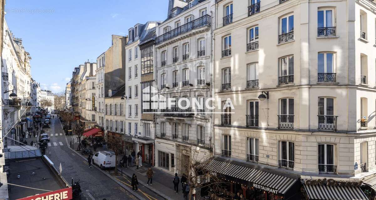 Appartement à PARIS-18E
