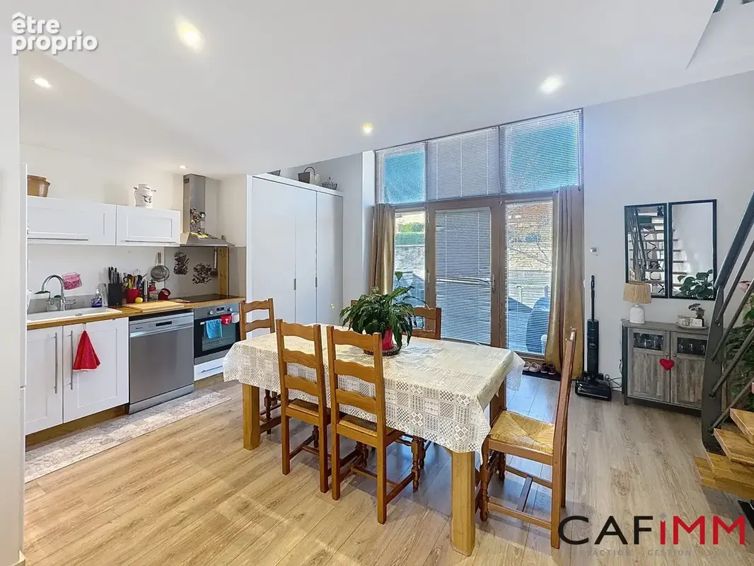 Appartement 60 m² à Saint-Laurent-D'agny  - photo 4