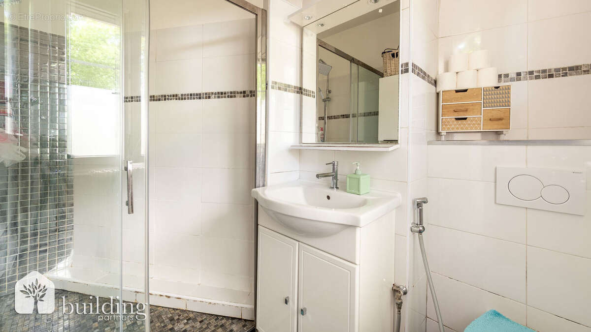 Appartement à PARIS-19E