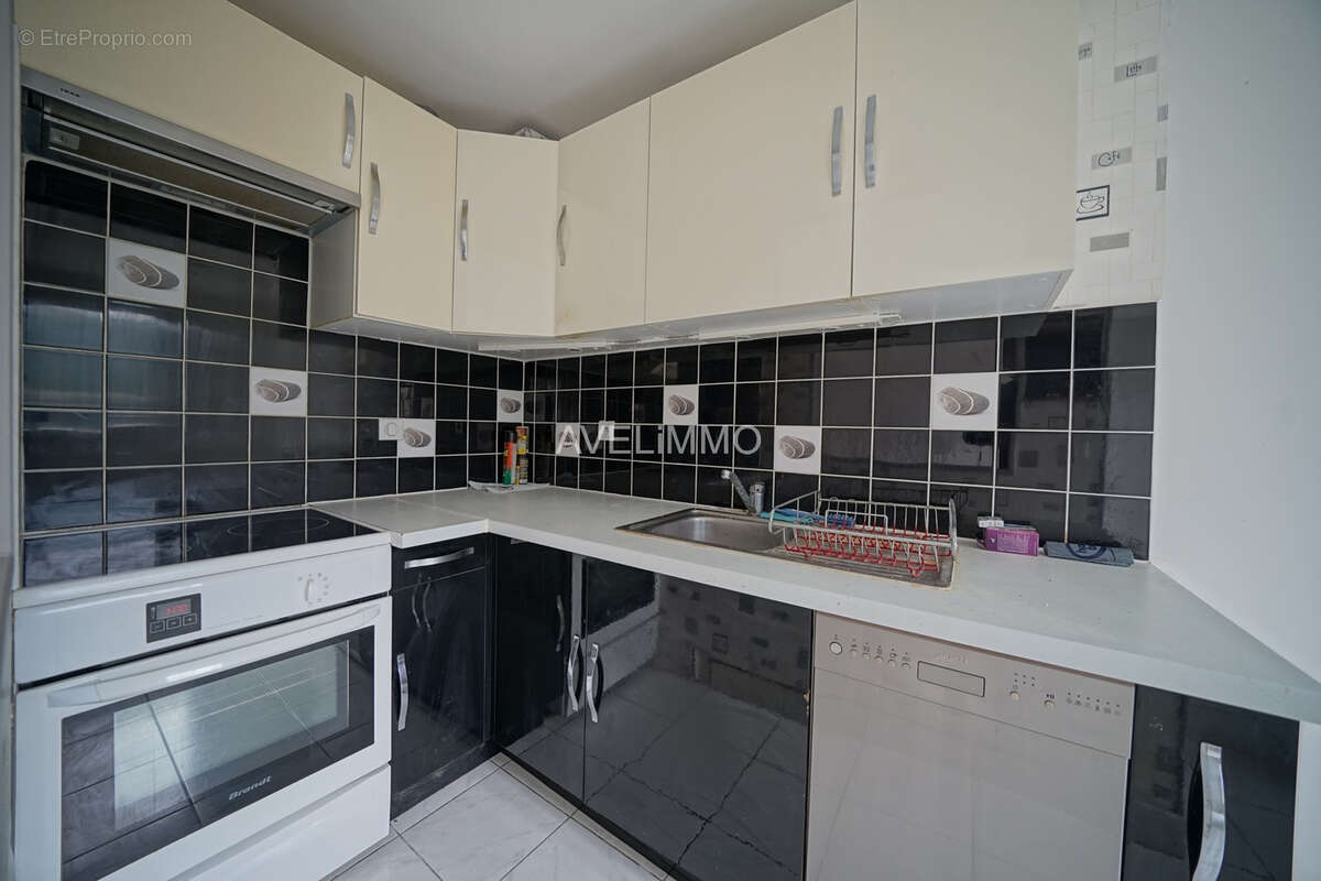 Appartement à LA QUEUE-LES-YVELINES