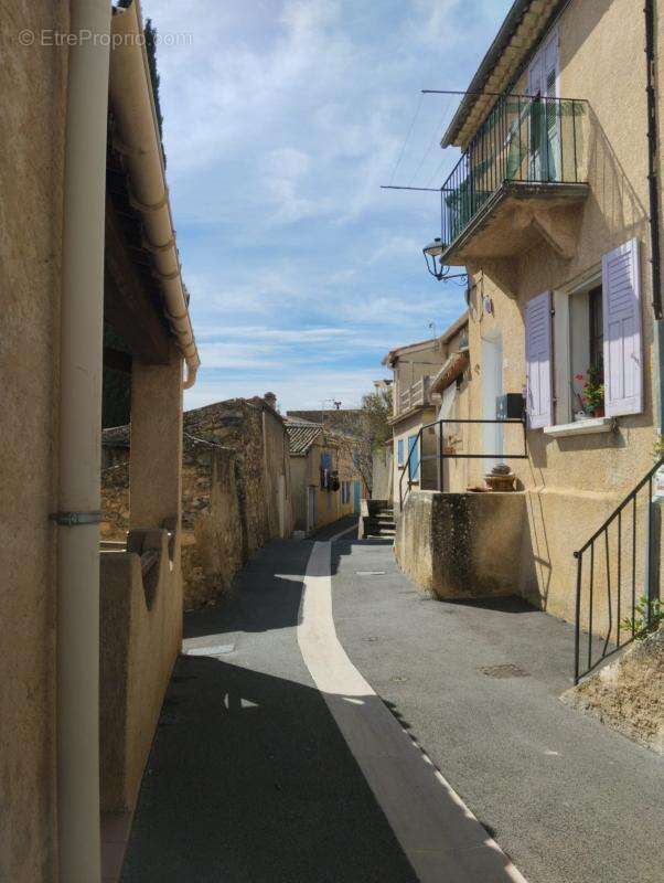 Maison à GREOUX-LES-BAINS