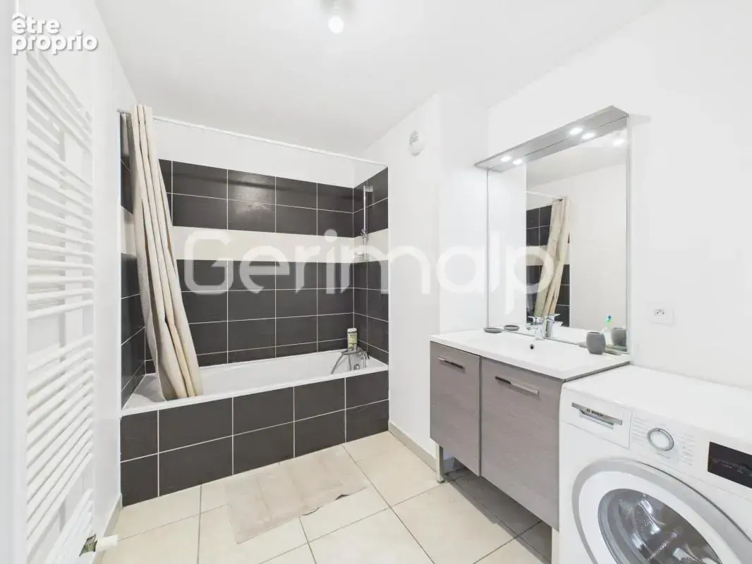 Vente - Appartement - 5 pièces + cuisine - 115 m² - 599 000 € - - photo 15