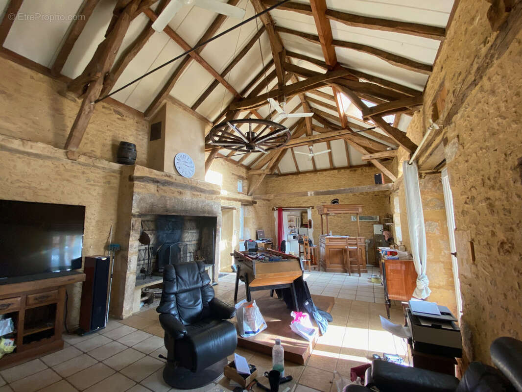 Maison à PUY-L&#039;EVEQUE