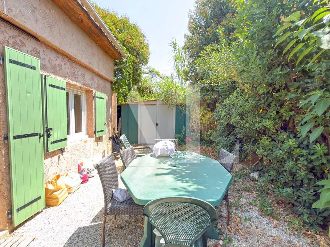 Ensemble immobilier - photo 3